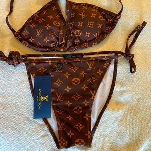 Sexy swimsuits - get yours here